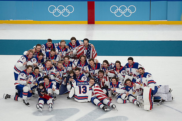Kanada - USA 1:2P. Strhující bitva ve finále her, Američané berou zlato po 46 letech