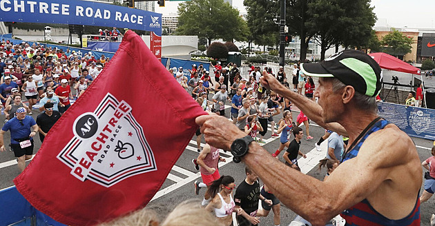 Zemřel průkopník tréninkové metody, díky níž se běžci přestali cítit trapně