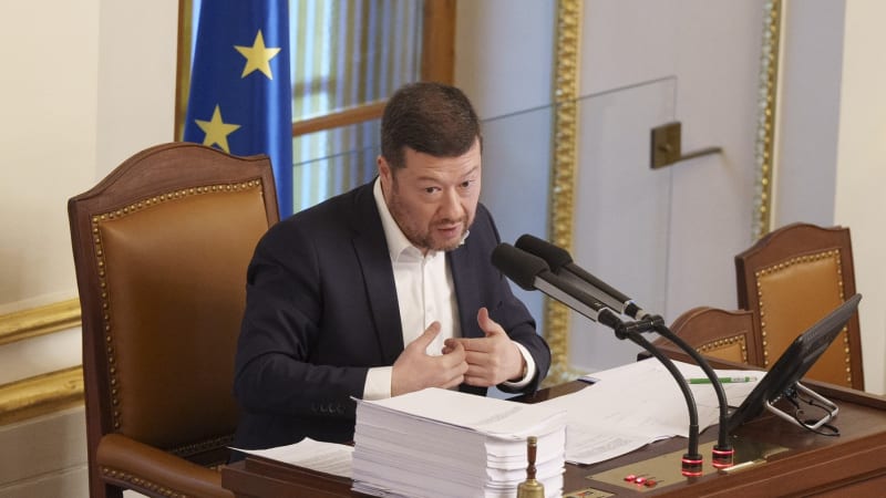 ON-LINE: Babiš i Okamura plísní opozici. Chcete mě zavřít do vězení, tvrdí šéf SPD