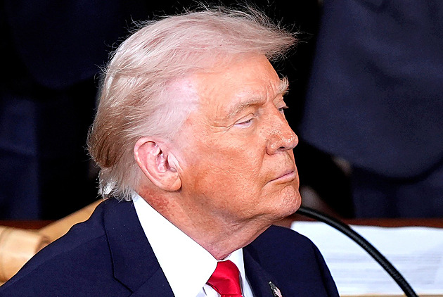 Na výběru lídra Íránu se musím podílet, řekl Trump. Syna Chameneího nechce