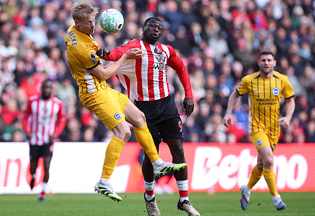 ONLINE: V akci Arsenal, Chelsea ztrácí s Newcastlem. Večer City na West Hamu