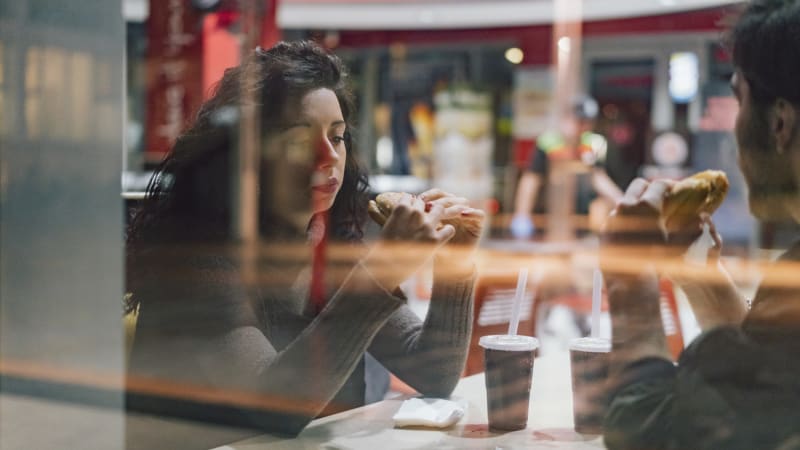 Oblíbené síti restaurací hrozí zánik. Zaměstnanci v Polsku se bojí o peníze