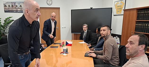 Do jednání o koupi Dynama vstoupil Jihočeský kraj, okamžitě zahájil audit