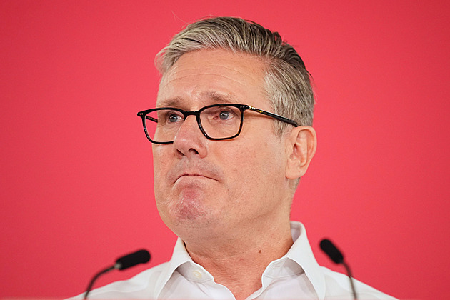 Rošáda na postu premiéra Británie? Starmer chystá rezignaci, píší tamní média