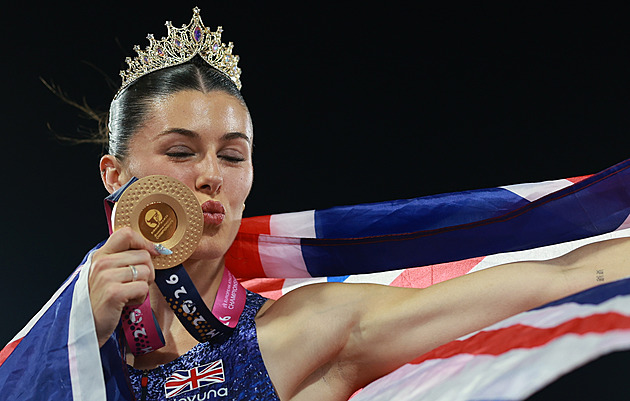 Drsňačka i bohyně. Vystudovala Cambridge, teď Huntová loví zlaté medaile